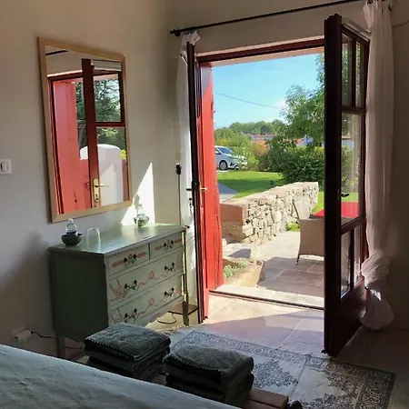 فندق مبيت وإفطار La Ferme D'ika سان جان دو لوز