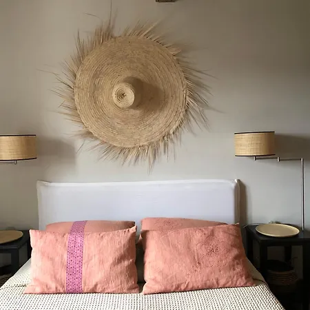 فندق مبيت وإفطار La Ferme D'ika 3*